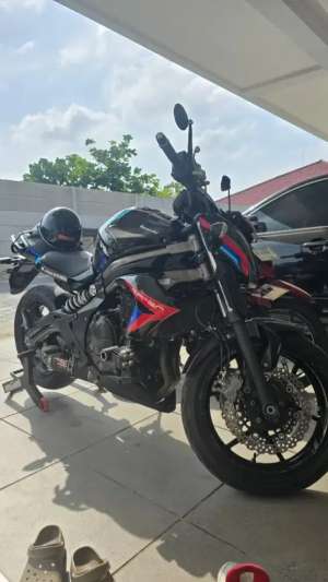 Jual bekas ER6N 2012 Livery BMW,lokasi di  ,Pekanbaru Kota