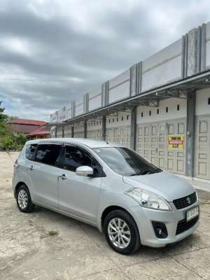 Jual bekas Ertiga GX manual tahun 2012 mulus mengkilat pajak hidup,lokasi di Padang Kota