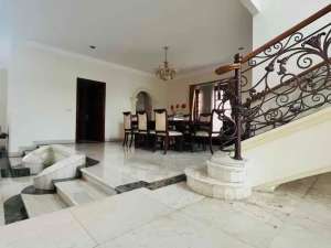 Exclusive Living at Raffles Hills CibuburRumah Elegan dengan Ceiling Tinggi lokasi di Depok Kota, tersedia melalui melalui situs Olx