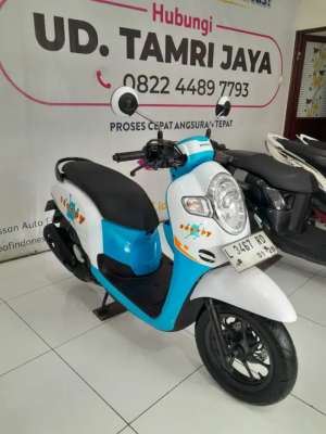 Jual bekas FAFORIT HONDA SCOOPY 2017,lokasi di Surabaya Kota