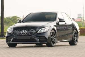 Jual bekas Final Edition Mercedes Benz C300 AMG Facelift W205 2021 Black,lokasi di  ,Jakarta Selatan