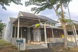 Flash SaleRumah Bagus, Bisa NEGO, Bonus Kanopi, the Araya, Malang lokasi di Malang Kab., tersedia melalui melalui situs Olx