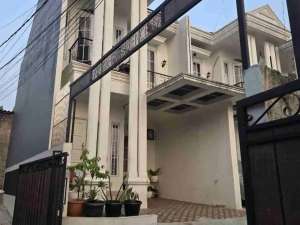 FLASH SALE.. RUMAH SIAP HUNI DEKAT GDC ALUN DI DEPOK lokasi di Depok Kota, tersedia melalui melalui situs Olx