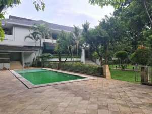 For Rent Beautiful Stand Alone House With A Huge Land And Feel Like Living In A Resort Located In Kemang Jakarta Selatan Area lokasi di Jakarta Selatan, tersedia melalui melalui situs Olx