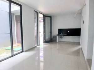 For Sale brandnew house discovery altezza sektor 9 bintaro lokasi di Jakarta Selatan, tersedia melalui melalui situs Olx