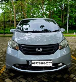 Jual bekas For Sale Honda Freed 2010 SIAP MUDIK,lokasi di Semarang Kota