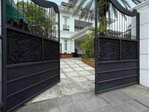 FOR SALE RUMAH MEWAH CIREUNDEU CIPUTAT TIMUR lokasi di Tangerang Selatan Kota, tersedia melalui melalui situs Olx