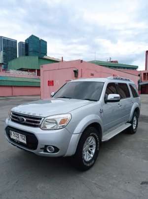 Jual bekas FORD EVEREST 2.5 XLT 4x4 MT 2014,lokasi di Jakarta Selatan