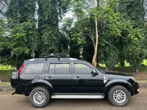 Jual bekas Ford Everest XLT Manual 4x4,lokasi di Indramayu Kab.