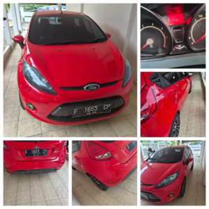 Jual bekas Ford fiesta 1.400cc at trend 2011 merah.plat F Bogor,lokasi di Jakarta Barat
