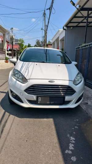 Jual bekas Ford Fiesta 2013 Bensin,lokasi di Bekasi Kota