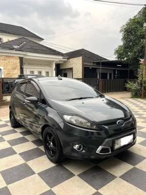 Jual bekas Ford Fiesta Matic tahun 2011 siap pakai,lokasi di Palembang Kota