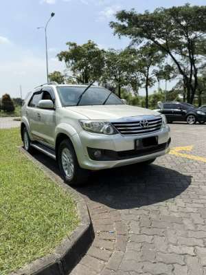 Jual bekas Fortuner 2012 G AT Bensin Murah,lokasi di Jakarta Pusat