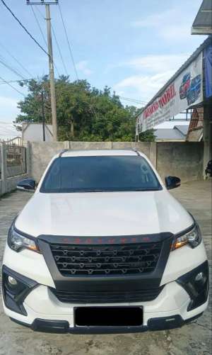 Jual bekas Fortuner 2.4 VRZ TRD AT 2017,lokasi di Lampung Selatan Kab.