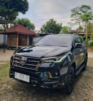 Jual bekas Fortuner 2.8 GR Disel Matic,lokasi di Purbalingga Kab.