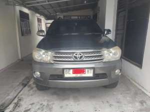 Jual bekas Fortuner bensin matic, SERVICE DEALER RESMI,lokasi di  ,Lampung Tengah Kab.