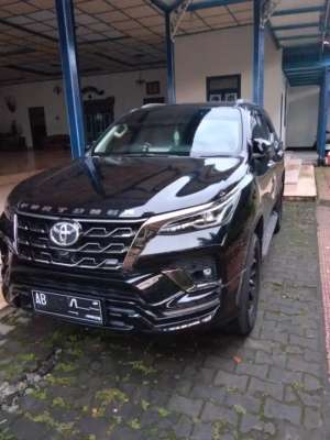 Jual bekas Fortuner GR 2.8 AB 1, odo 20ribuan,lokasi di Sleman Kab.
