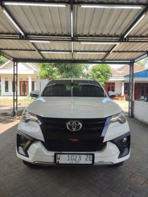 Jual bekas Fortuner TRD SAT 2018,lokasi di Malang Kab.
