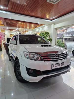 Jual bekas Fortuner Vnt Trd 2013 Matic Turbo Diesel,lokasi di Bandung Barat Kab.
