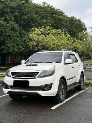 Jual bekas FORTUNER VNT TRD CASH,lokasi di Jakarta Timur
