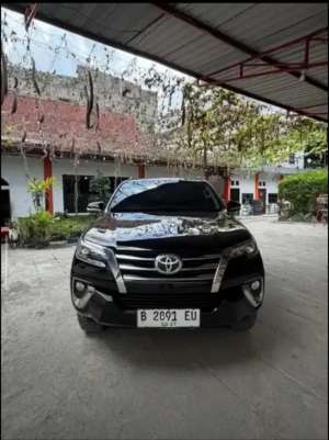 Jual bekas Fortuner vrz 2017 AT,lokasi di Pekanbaru Kota