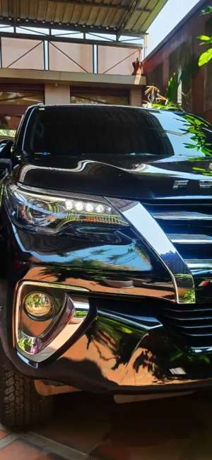 Jual bekas Fortuner VRZ 2019 AT- Tgn.1,lokasi di Semarang Kota
