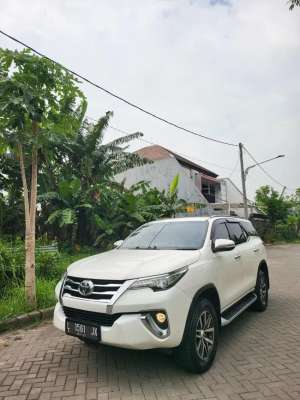 Jual bekas FORTUNER VRZ DIESEL AUTOMETIC TAHUN 2017 KM 86RB,lokasi di  ,Surabaya Kota