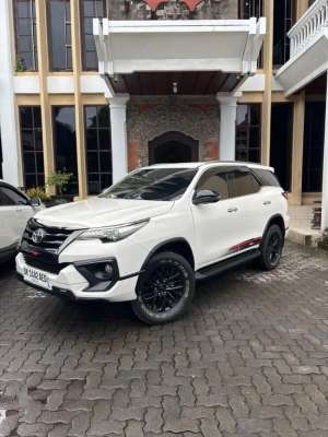 Jual bekas Fortuner VRZ TRD 2020,lokasi di Denpasar Kota