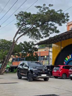 Jual bekas Fortuner VRZ TRD 2.4 AT 2019,lokasi di Palembang Kota