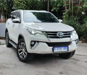Jual bekas FORTUNER VRZ TRD 2.4 AT 2017 FACELIFT LowKM 27rb RECORD TOYOTA BANDUNG,lokasi di Bandung Kota