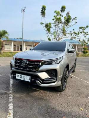 Jual bekas Fortuner VRZ TRD AT matic solar diesel,lokasi di Medan Kota