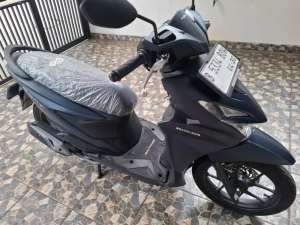 Jual bekas Free BBN DKI keyless, honda beat deluxe CBS iss LED charger 2025 bln 4,lokasi di Jakarta Barat