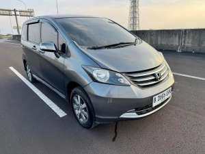 Jual bekas Freed PSD 1.5 I-Vtec, Matic AT, Warna Abu-Abu, 2010, Km 122rb,lokasi di Bekasi Kota