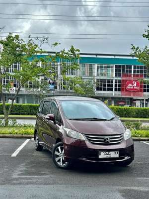 Jual bekas Freed Psd At 2012,lokasi di Bandung Kota