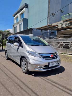 Jual bekas Freed SD 2013 Ac Double Mulus,lokasi di Bandung Kota