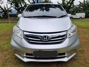 Jual bekas FREED SD AC DOUBLE 2014 2013 AN PRIBADI KM80RB MULUS ORISINIL TERAWAT,lokasi di Jakarta Timur