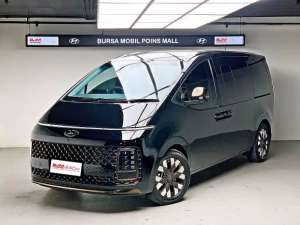 Jual bekas Full Record Hyundai Staria Signature 7 seat 2021 BJM3,lokasi di Depok Kota