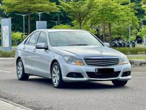 Jual bekas GARANSI MESIN 1 THMercedes Benz C200 CGi facelift AT TH 2013 2014,lokasi di Jakarta Timur