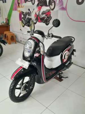 Jual bekas GAS BOS HONDA SCOOPY 2017,lokasi di Surabaya Kota