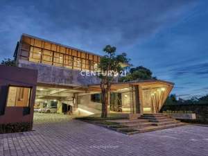 Gedung 2 Lt Jl Palagan Siap Pakai Bisa Untuk Kantor Atau Bisnis lokasi di Sleman Kab., tersedia melalui melalui situs Olx