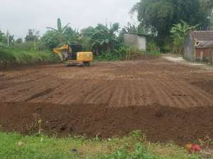 Gentan Kaliurang, Tanah Sleman, dekat Warung Kopi Merapi lokasi di Bantul Kab., tersedia melalui melalui situs Olx