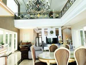 Good Deal Rumah Mewah Pulomas 2 LantaiLT 419m, Jalan 3 Mobil lokasi di Jakarta Timur, tersedia melalui melalui situs Olx