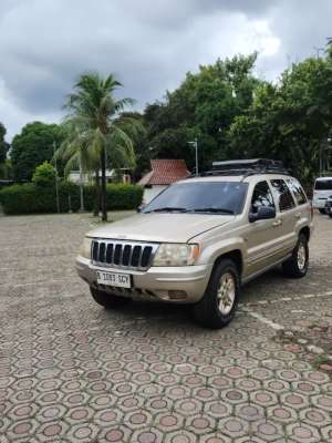 Jual bekas Grand cherokee 2001 istimewa,lokasi di Jakarta Timur
