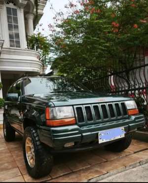 Jual bekas grand Cherokee 2001 mulus orisinil,lokasi di Jakarta Timur
