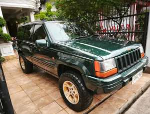 Jual bekas GRAND CHEROKEE ZJ MULUS SANGAT TERAWAT,lokasi di  ,Bekasi Kota