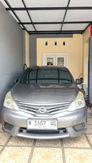 Jual bekas Grand Livina 1.5 SV CVT,lokasi di Malang Kab.