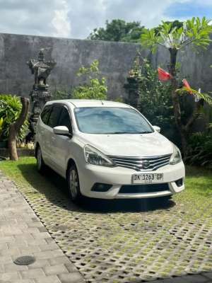 Jual bekas GRAND LIVINA XV 2014 MATIC ASLI BALI,lokasi di  