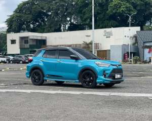 Jual bekas Gratis Balik Nama Raize GR TSS 1.0 AT Matic 2023 Hitam Biru,lokasi di  