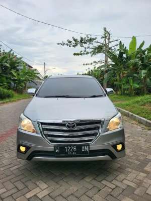 Jual bekas Gress Mobil KutisariInnova G Bensin 2.0 Manual Tahun 2015,lokasi di Surabaya Kota
