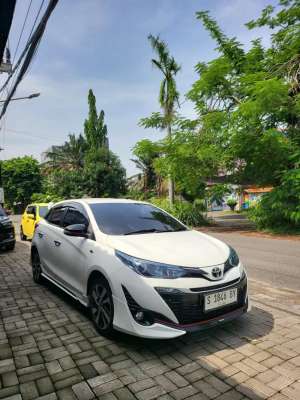 Jual bekas Gress Mobil KutisariYaris S TRD AT Tahun 2018 Ready,lokasi di Surabaya Kota